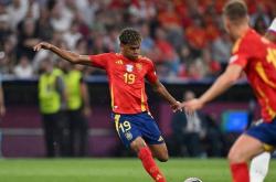 英雄联盟总决赛门票-西班牙球队在外国比赛中蓄势待发