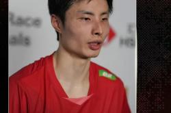 LOL决赛-中国队轻取韩国队，石宇奇刷新纪录