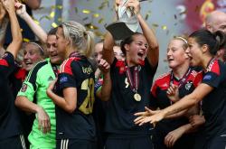 LOL决赛-塞尔维亚队摧枯拉朽，晋级欧锦赛八强