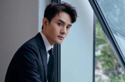 LOL决赛-破局者，从药厂登顶到白衣破壁—足球世界里的秩序重构