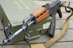 LOL决赛-铁血防守与三分暴雨，凯尔特人王朝级表现如何将上海队的西决梦想彻底粉碎？