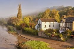 LOL赛事-逆流摆渡人，哈登的控场艺术如何为开拓者锚定新时代