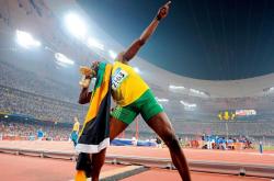 英雄联盟总决赛时间-从布鲁塞尔到爱丁堡，卢卡库如何成为橄榄球场的隐形第16人