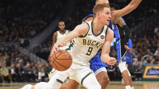 雄鹿后卫迪文琼斯场均得分破，战绩大有提升的简单介绍