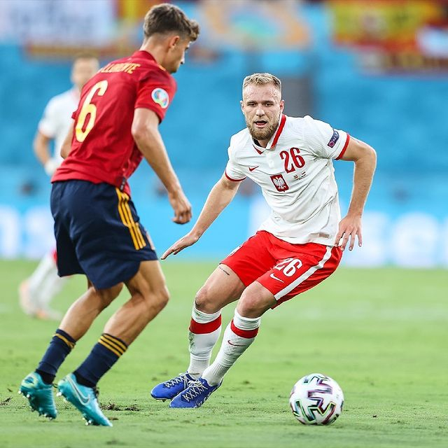 瑞典客场战胜波兰，稳居小组第一