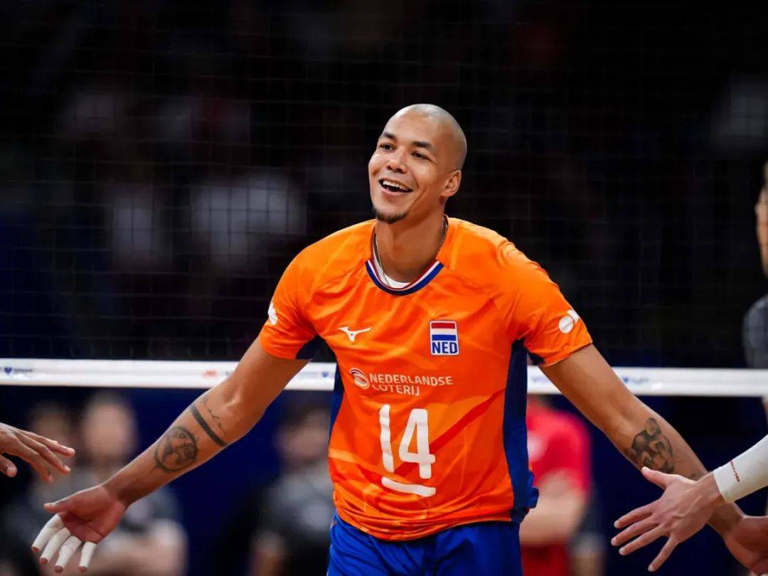 荷兰新一季联赛将有新气象出现 荷兰新一季联赛将有新气象出现