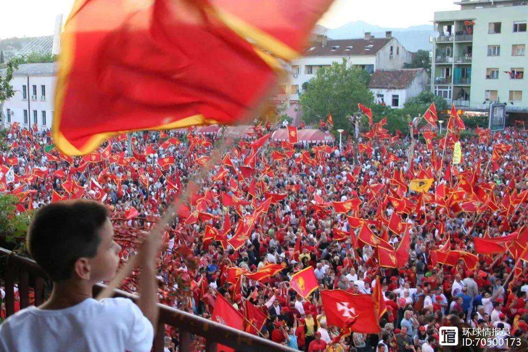 塞尔维亚战胜斯洛伐克，小组榜首