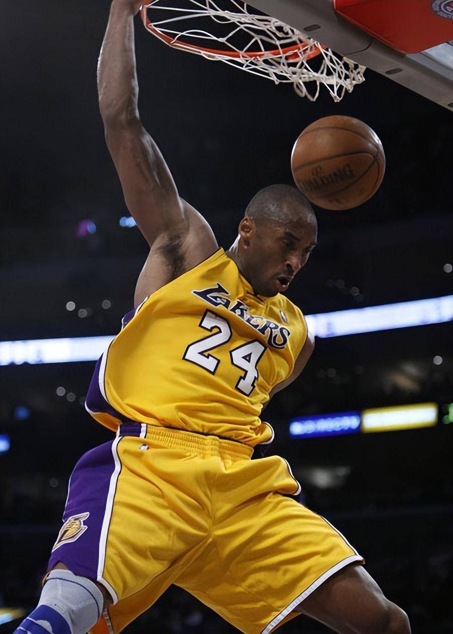 沉浸在篮球氛围中:湖人迎战热火,周日之夜引爆洛杉矶 沉浸在篮球氛围中:湖人迎战热火,周日之夜引爆洛杉矶