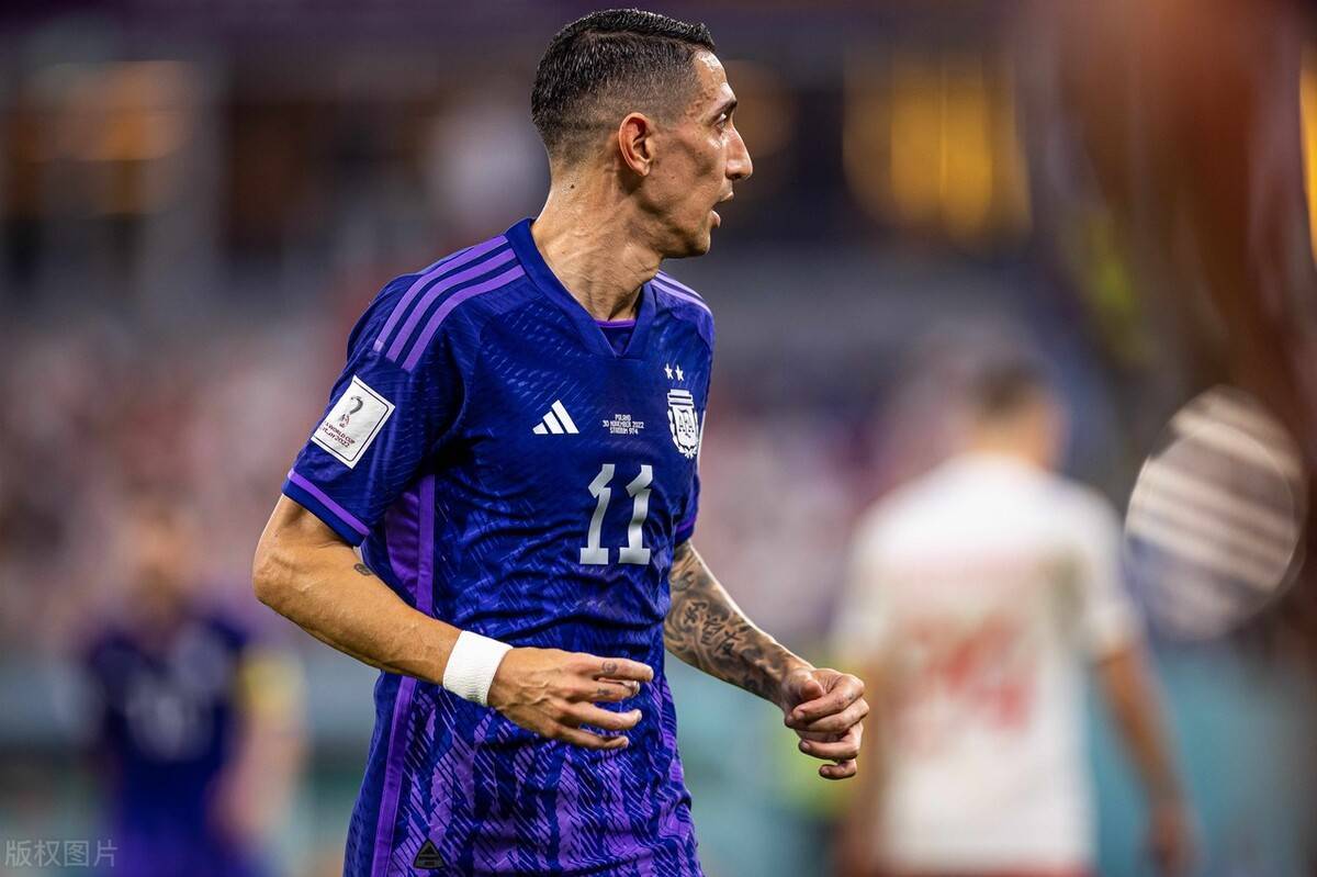 荷兰逆转那不勒斯,迪马利亚刷新纪录 荷兰逆转那不勒斯,迪马利亚刷新纪录