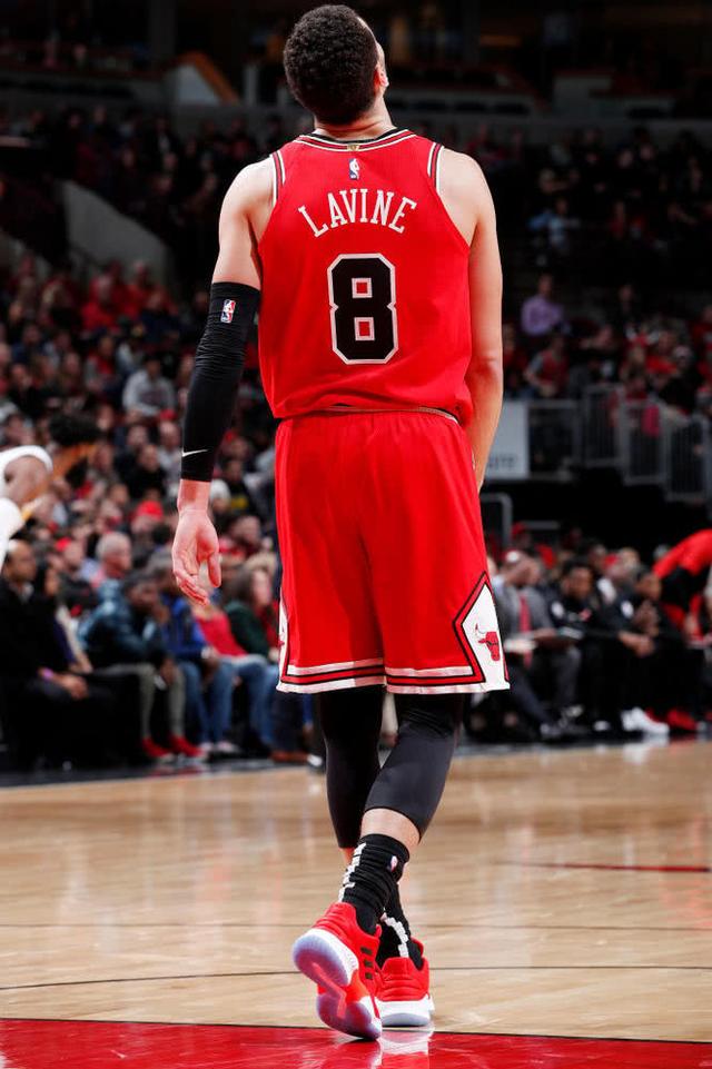 掘金逆转灰熊，拉文状态火热