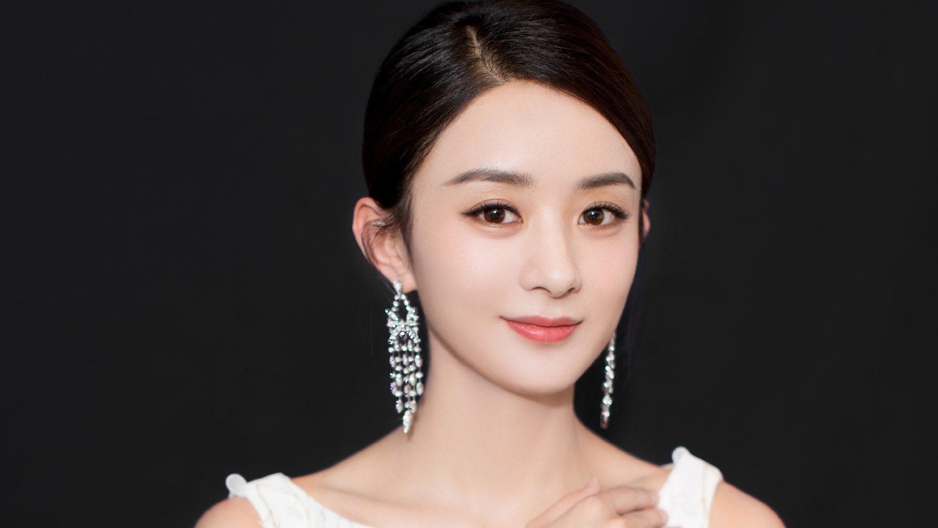 欧冠之夜双星辉映，葡萄牙火力全开压制皇家社会，姆巴佩年度焦点战独揽风云